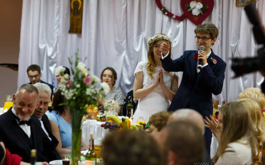 Przedstawianie gości na weselu – dlaczego, kiedy i jak to zrobić?